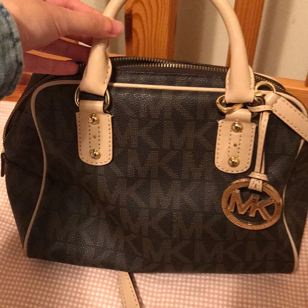 USED ONCE MICHAEL KORS SATCHEL